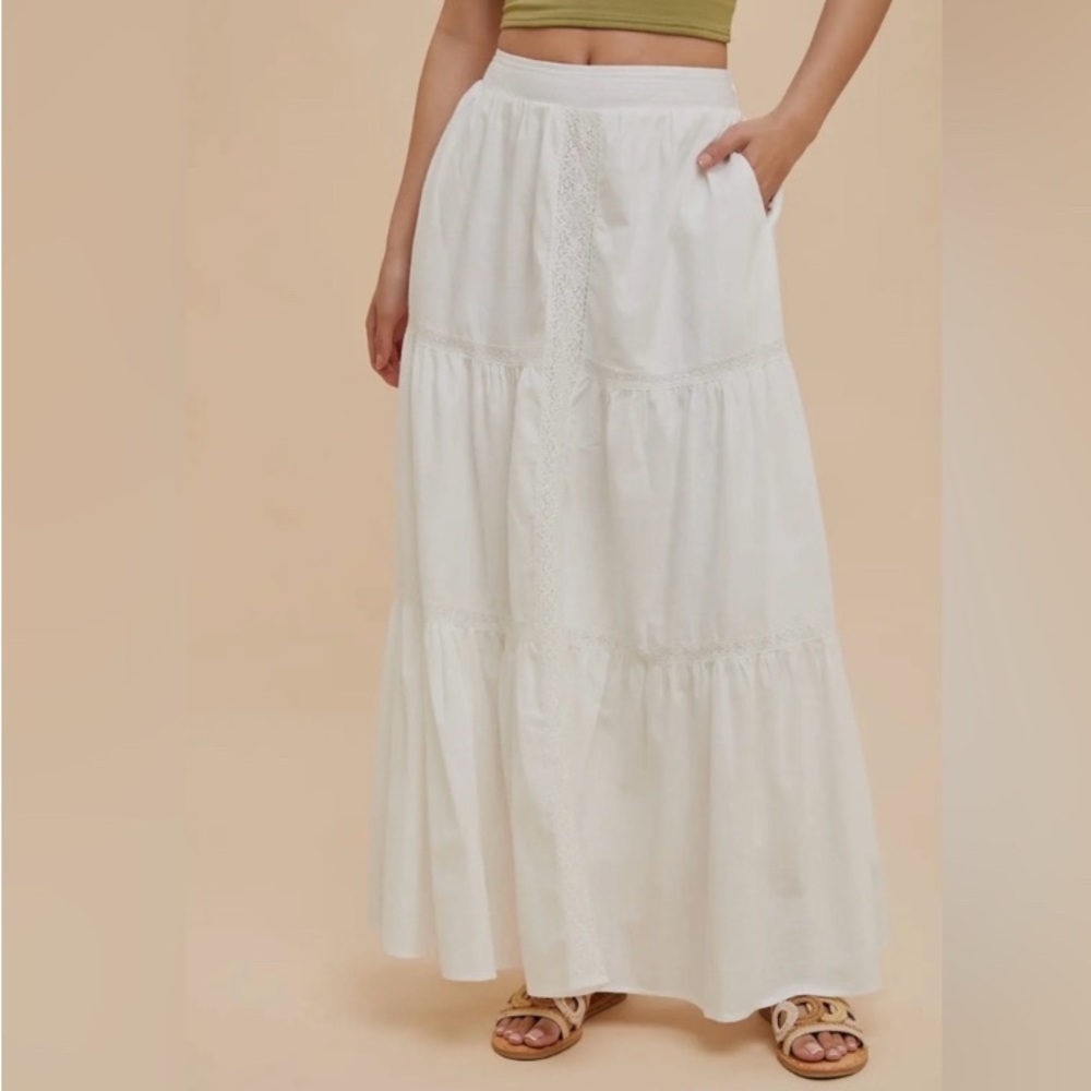 In Loom White Maxi Skirt Size Medium, Fully Lined, Anthropology brand - Picture 5 of 6
